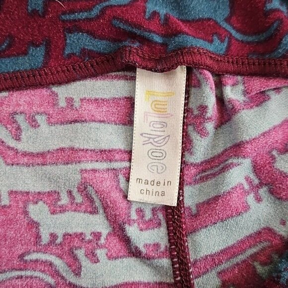 LaLaRue Leggings One Size Black Cat on Maroon Background Athleticwear EUC Yoga - Picture 9 of 11